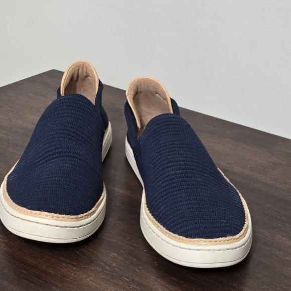 UGG Sammy Wavy Slip-on Sneaker Women's Size 7.5 - Picture 4 of 10